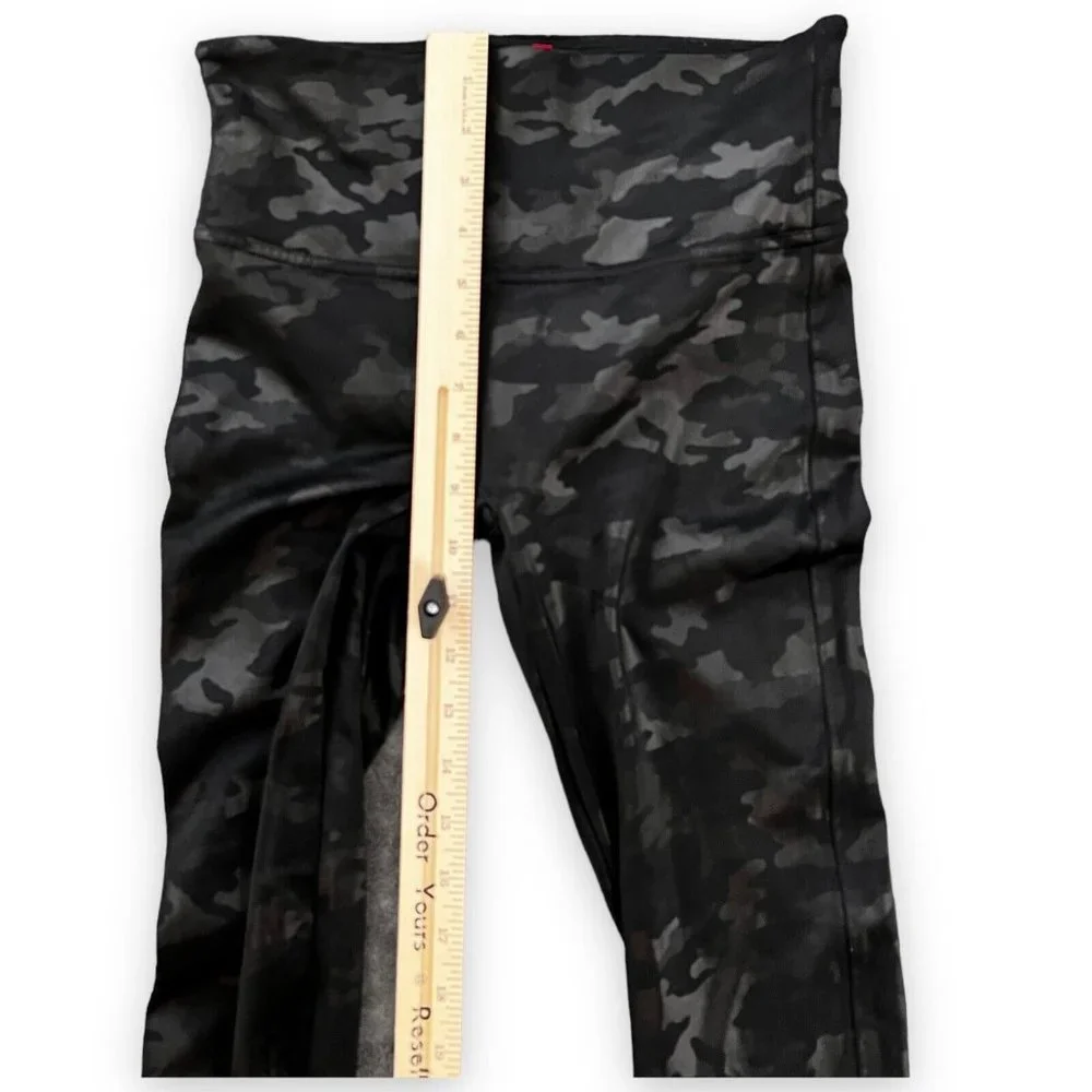 Spanx‎ Black Matte Camo Leggings Womens Medium Faux Leather High Waist